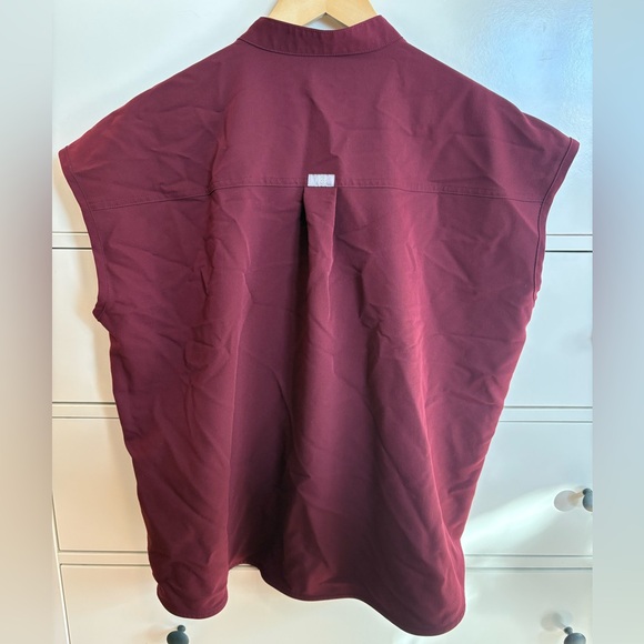 Figs Maroon Scrub Top - Picture 2 of 3